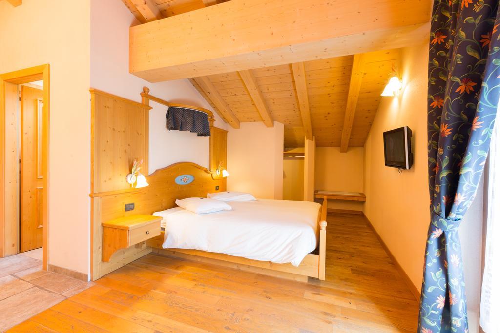 Hotel Pontiglia ليفينو المظهر الخارجي الصورة
